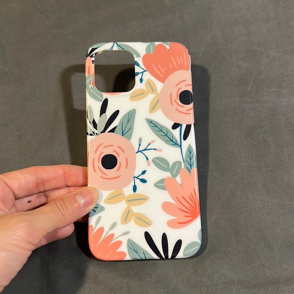 💜5 for $25 Floral iPhone 12 case - Picture 1 of 2